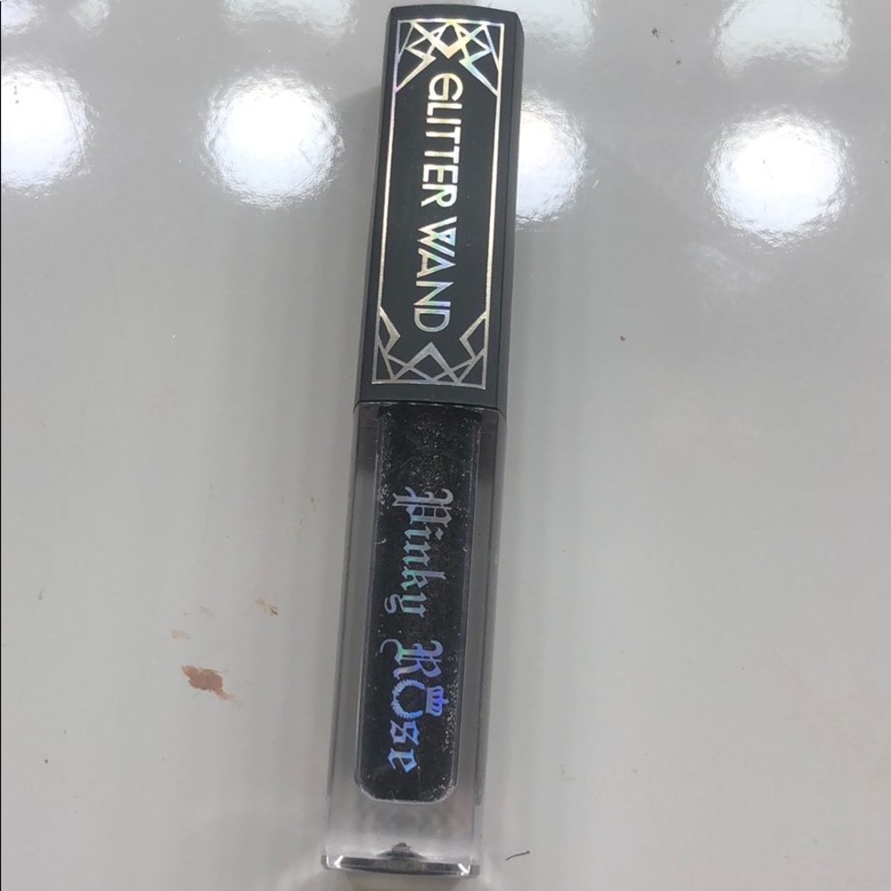 Pinky Rose glitter wand in Libra